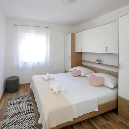 דירה Apartman Petra ביבינייה