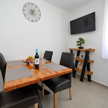 Apartman Petra *