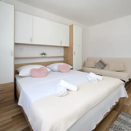 Apartman Petra דירה *