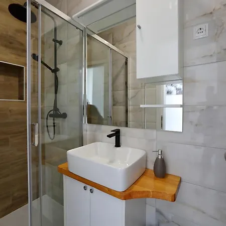 Apartman Petra דירה *